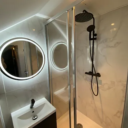 La 5 Etoiles 30g Rue General Margueritte * Rennes